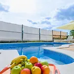 Villa Holiday Home Zvecanje Zvecanje