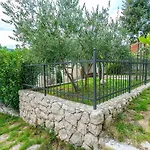 Villa Holiday Home Zvecanje *