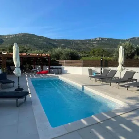 Holiday Home Villa Kastel Novi