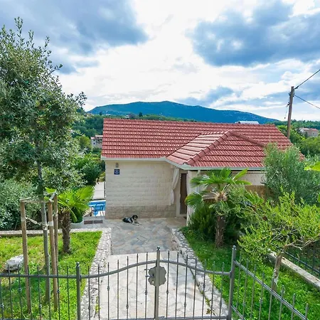 Villa Holiday Home Zvecanje Zvecanje