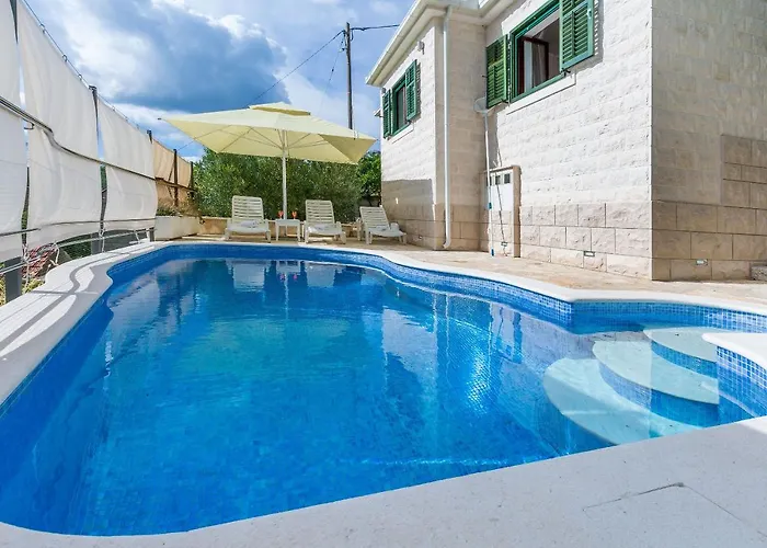 Villa Holiday Home Zvecanje *
