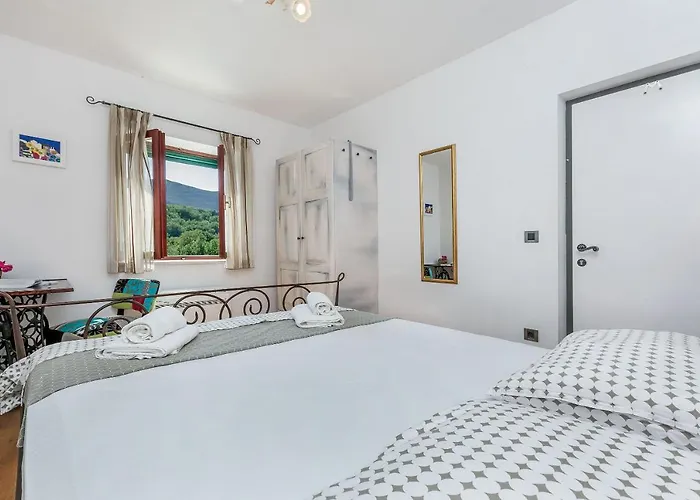 Villa Holiday Home Zvecanje Zvecanje