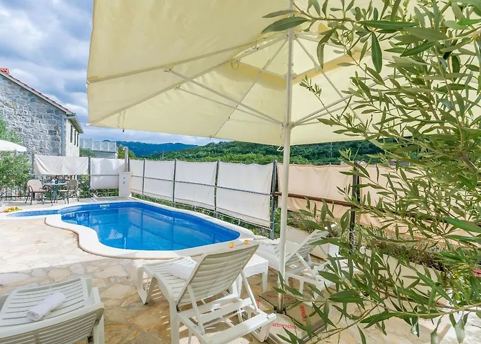 Villa Holiday Home Zvecanje Zvecanje