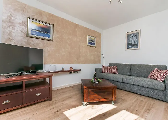 Villa Holiday Home Zvecanje 别墅