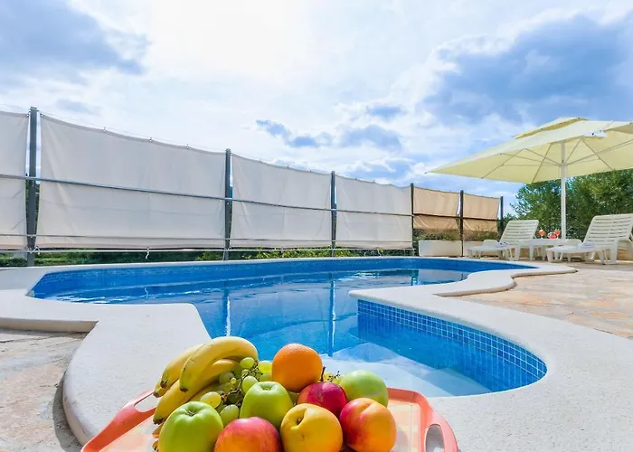 Villa Holiday Home Zvecanje Zvecanje